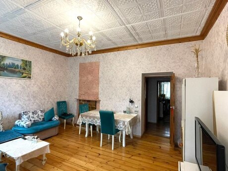Elan №6556312 - Bakı, Nəriman Nərimanov m., 3 otaqlı, 67 m², 2/4 mərtəbə