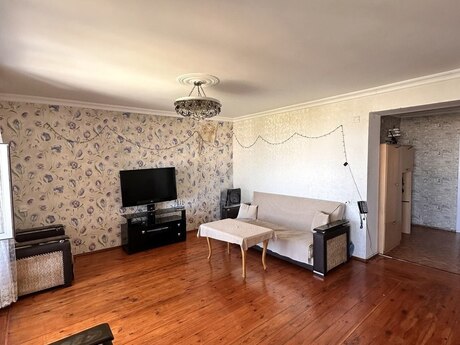 4-room old-build apartment for sale in Elmlər Akademiyası, 132 m², 275 000 AZN, photo 4 / 12