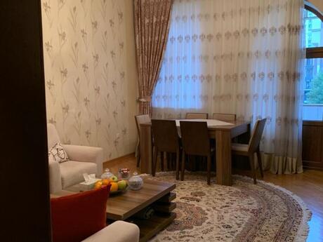 Elan №6556508 - Bakı, Gənclik m., 2 otaqlı, 65 m², 4/4 mərtəbə