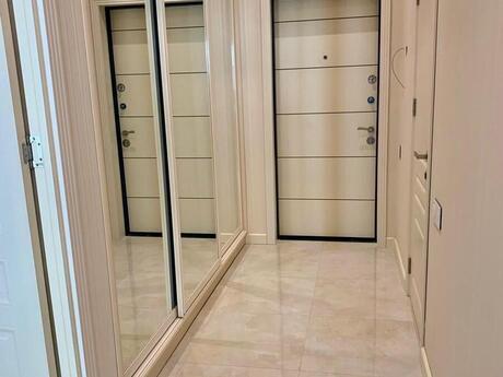 28 Mayda 2 otaqlı yeni tikili mənzil kirayə verilir, 58 m², 999 AZN/ay, şəkil 3 / 12