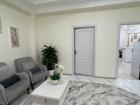 Yeni Yasamalda 2 otaqlı yeni tikili mənzil kirayə verilir, 77 m², 700 AZN/ay, şəkil 2 / 11