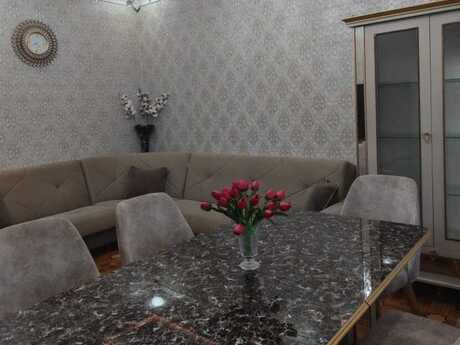 Elan №6556487 - Bakı, Nizami m., 3 otaqlı, 75 m², 2/5 mərtəbə