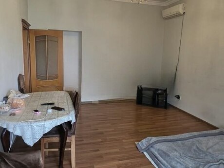 Elan №6556503 - Bakı, 28 May m., 3 otaqlı, 90 m², 5/5 mərtəbə