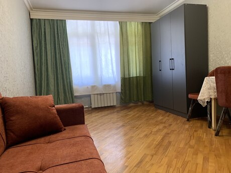 Gənclikdə 1 otaqlı köhnə tikili mənzil kirayə verilir, 30 m², 550 AZN/ay, şəkil 2 / 12