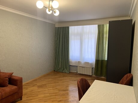 Gənclikdə 1 otaqlı köhnə tikili mənzil kirayə verilir, 30 m², 550 AZN/ay, şəkil 4 / 12