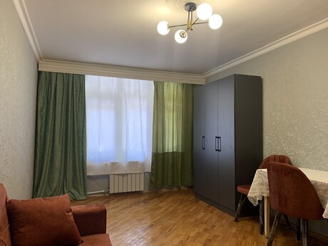 Gənclikdə 1 otaqlı köhnə tikili mənzil kirayə verilir, 30 m², 550 AZN/ay, şəkil 3 / 12