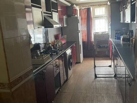 4-room old-build apartment for sale in İnşaatçılar, 93 m², 230 000 AZN, photo 5 / 12
