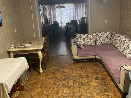 4 otaq · 93 m²