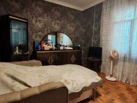 4-room old-build apartment for sale in Elmlər Akademiyası, 145 m², 327 000 AZN, photo 3 / 12
