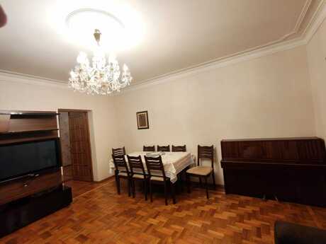 4-room old-build apartment for sale in Elmlər Akademiyası, 145 m², 327 000 AZN, photo 5 / 12