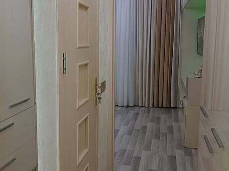 2-room old-build apartment for rent in Elmlər Akademiyası, 99 m², 650 AZN/mo, photo 2 / 9