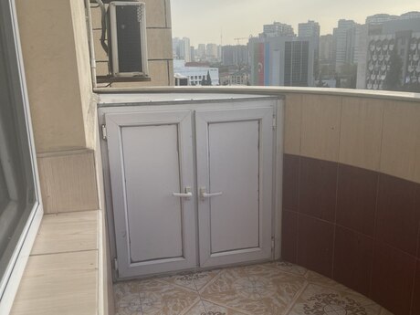 20 Yanvarda 3 otaqlı yeni tikili mənzil kirayə verilir, 120 m², 950 AZN/ay, şəkil 4 / 12