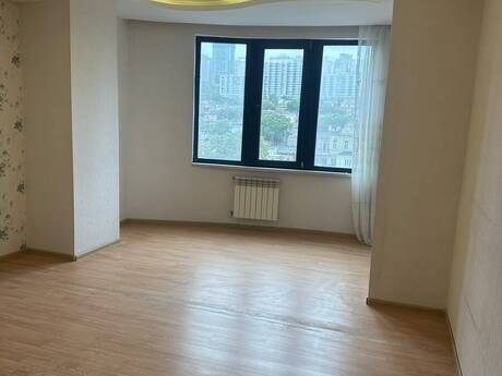 Объявление №6556791 - Баку, м. Низами, 3-комн., 150 м²