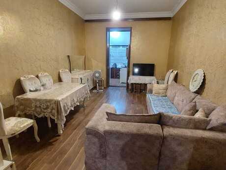 2-room old-build apartment for sale in 28 May, 55 m², 215 000 AZN, photo 2 / 9