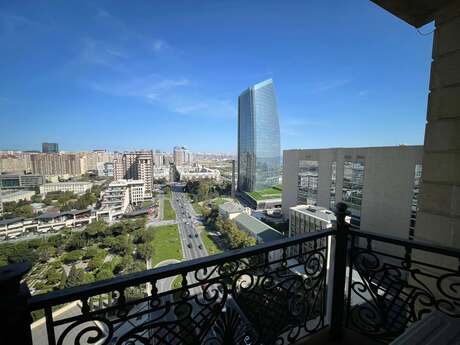 4-room new-build apartment for rent in 28 May, 215 m², 5 500 AZN/mo, photo 3 / 12