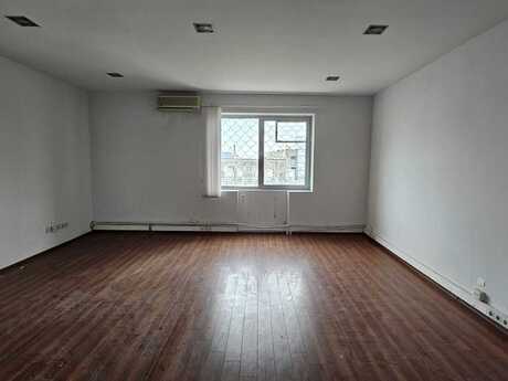 Sahildə 3 otaqlı köhnə tikili mənzil satılır, 110 m², 295 000 AZN, şəkil 4 / 10