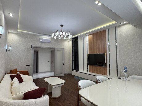 3-room new-build apartment for sale in Renessans Palace, 95 m², 540 000 AZN, photo 2 / 12