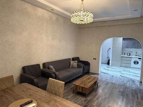 3 otaqlı mənzil, 95 m², Şah İsmayıl Xətai, 1 300 AZN