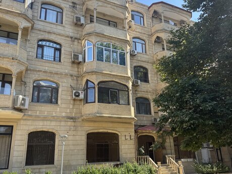 Elan №6556968 - Bakı, Elmlər Akademiyası m., 217 m²