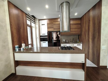 28 Mayda 4 otaqlı yeni tikili mənzil satılır, 140 m², 650 000 AZN, şəkil 5 / 12