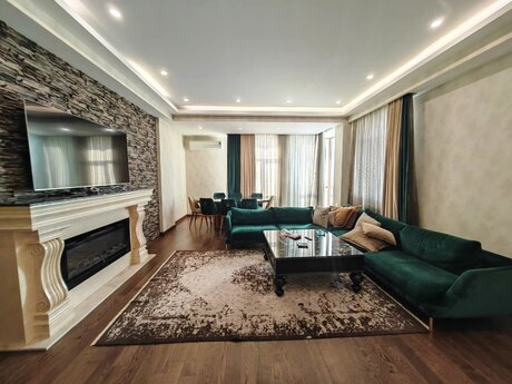 28 Mayda 4 otaqlı yeni tikili mənzil satılır, 140 m², 650 000 AZN, şəkil 2 / 12