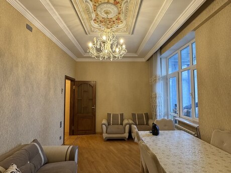 2-room new-build apartment for sale in Yeni Yasamal, 81 m², 198 000 AZN, photo 2 / 9