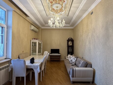 Elan №6556969 - Bakı, Yeni Yasamal q., 2 otaqlı, 81 m², 10/15 mərtəbə