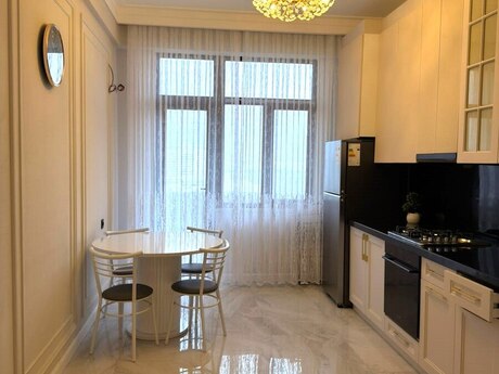 28 Mayda 3 otaqlı yeni tikili mənzil satılır, 100 m², 382 000 AZN, şəkil 4 / 12