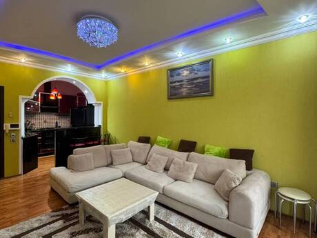 Elan №6557067 - Bakı, Nizami m., 2 otaqlı, 65 m², 10/18 mərtəbə