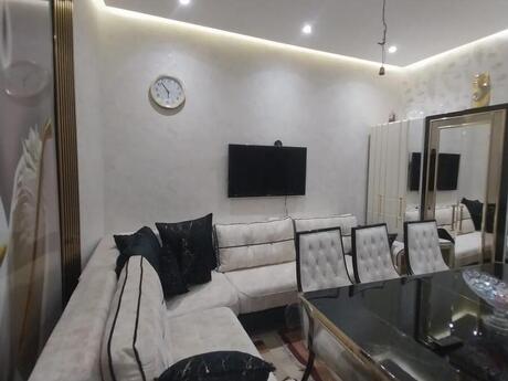 Sahildə 2 otaqlı köhnə tikili mənzil satılır, 45 m², 185 000 AZN, şəkil 5 / 9