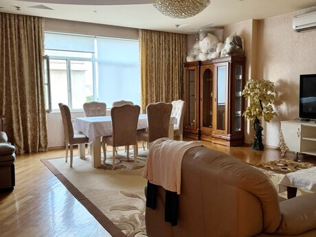 Elan №6557207 - Bakı, Nizami m., 3 otaqlı, 135 m², 3/17 mərtəbə