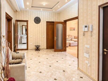 3 otaq · 165 m² · 13/16 mərtəbə, 28 May