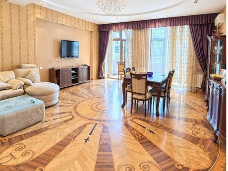 28 Mayda 3 otaqlı yeni tikili mənzil satılır, 165 m², 440 000 AZN, şəkil 2 / 6