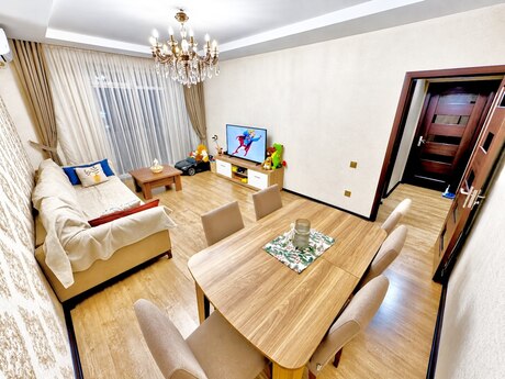 Qara Qarayevdə 3 otaqlı köhnə tikili mənzil satılır, 85 m², 244 000 AZN, şəkil 2 / 12