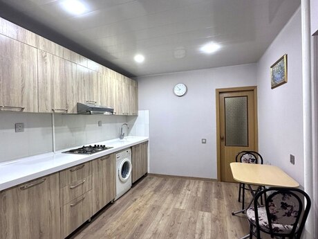 2-room old-build apartment for sale in Əhmədli, 65 m², 175 000 AZN, photo 4 / 9