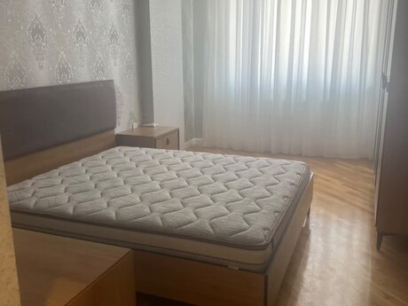 2 otaq · 76 m² · 10/13 mərtəbə, Şah İsmayıl Xətai