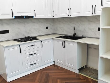8-ci kilometrdə 3 otaqlı köhnə tikili mənzil satılır, 94 m², 258 000 AZN, şəkil 5 / 11