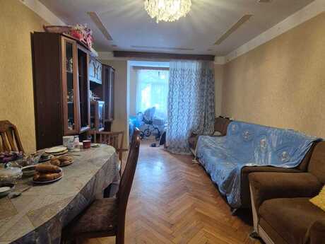2-комн. · 53 m²