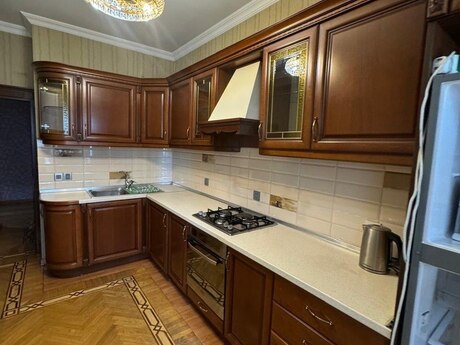 İnşaatçılarda 3 otaqlı yeni tikili mənzil kirayə verilir, 145 m², 850 AZN/ay, şəkil 5 / 12