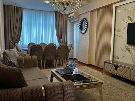 20 Yanvarda 3 otaqlı yeni tikili mənzil kirayə verilir, 130 m², 1 100 AZN/ay, şəkil 5 / 12