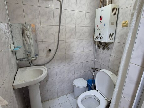 Nəriman Nərimanovda 1 otaqlı köhnə tikili mənzil kirayə verilir, 30 m², 550 AZN/ay, şəkil 5 / 5