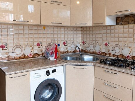 Əhmədlidə 2 otaqlı köhnə tikili mənzil kirayə verilir, 50 m², 500 AZN/ay, şəkil 2 / 5