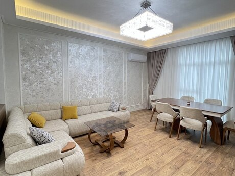 Ağ şəhərdə 3 otaqlı yeni tikili mənzil kirayə verilir, 135 m², 2 600 AZN/ay, şəkil 2 / 12