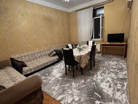 3 otaqlı mənzil, 100 m², Nəriman Nərimanov, 800 AZN