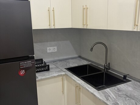 West Town kompleksində 3 otaqlı yeni tikili mənzil kirayə verilir, 83 m², 1 000 AZN/ay, şəkil 5 / 12