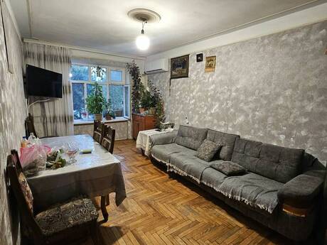 Azadlıq Prospektidə 2 otaqlı köhnə tikili mənzil satılır, 48 m², 95 000 AZN, şəkil 2 / 10