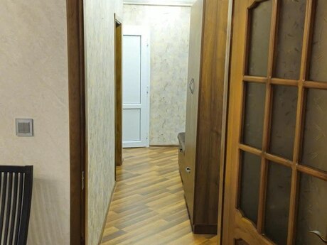 Bakıxanovda 2 otaqlı köhnə tikili mənzil satılır, 53,8 m², 173 000 AZN, şəkil 2 / 10