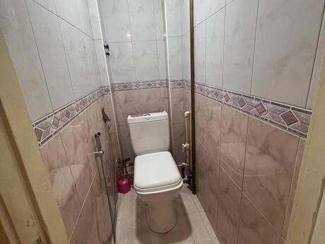 Azadlıq Prospektidə 2 otaqlı köhnə tikili mənzil satılır, 80 m², 200 000 AZN, şəkil 5 / 11