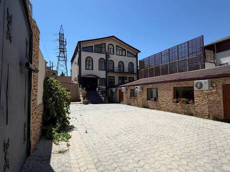 Badamdarda 8 otaqlı həyət evi satılır, 678 m², 1 500 000 AZN, şəkil 2 / 10
