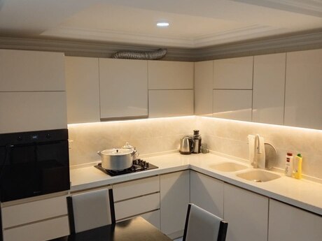 Bakıxanovda 3 otaqlı köhnə tikili mənzil satılır, 90 m², 155 000 AZN, şəkil 5 / 8